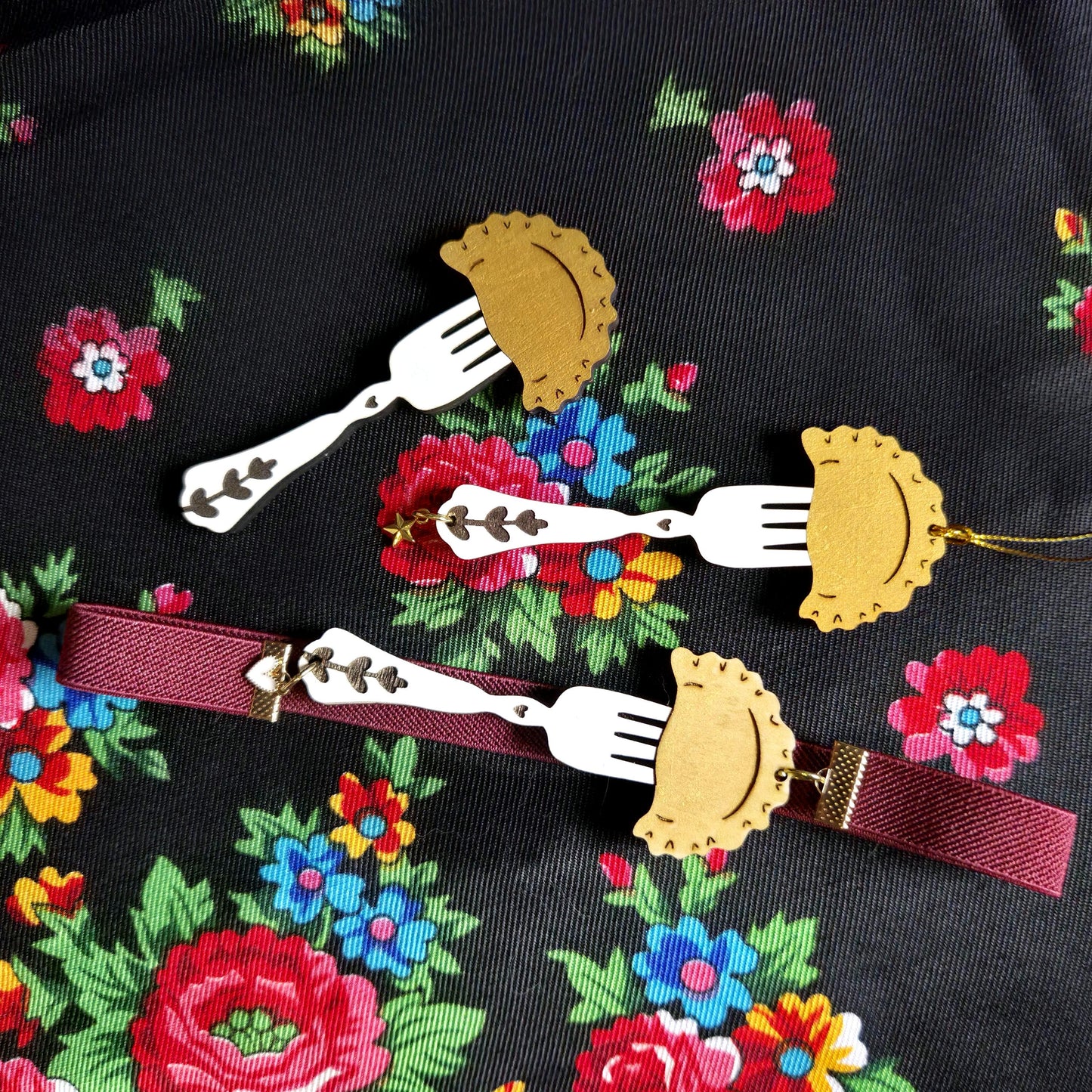 Pierogi on Fork Magnet, Laser Engraved Ornament, Wood Burned Polish Folk Art Christmas Poland Gift Lover Dumpling Empanada Vareniki