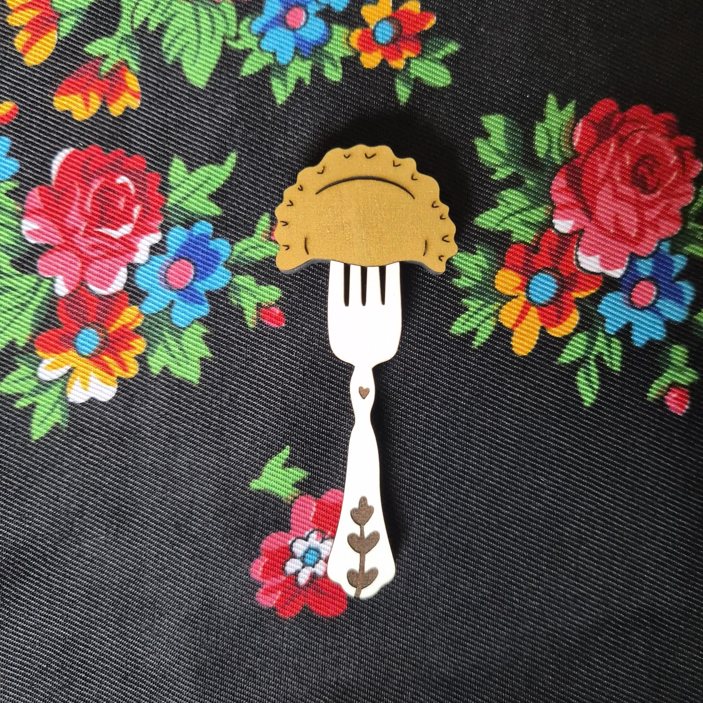 Pierogi on Fork Magnet, Laser Engraved Ornament, Wood Burned Polish Folk Art Christmas Poland Gift Lover Dumpling Empanada Vareniki