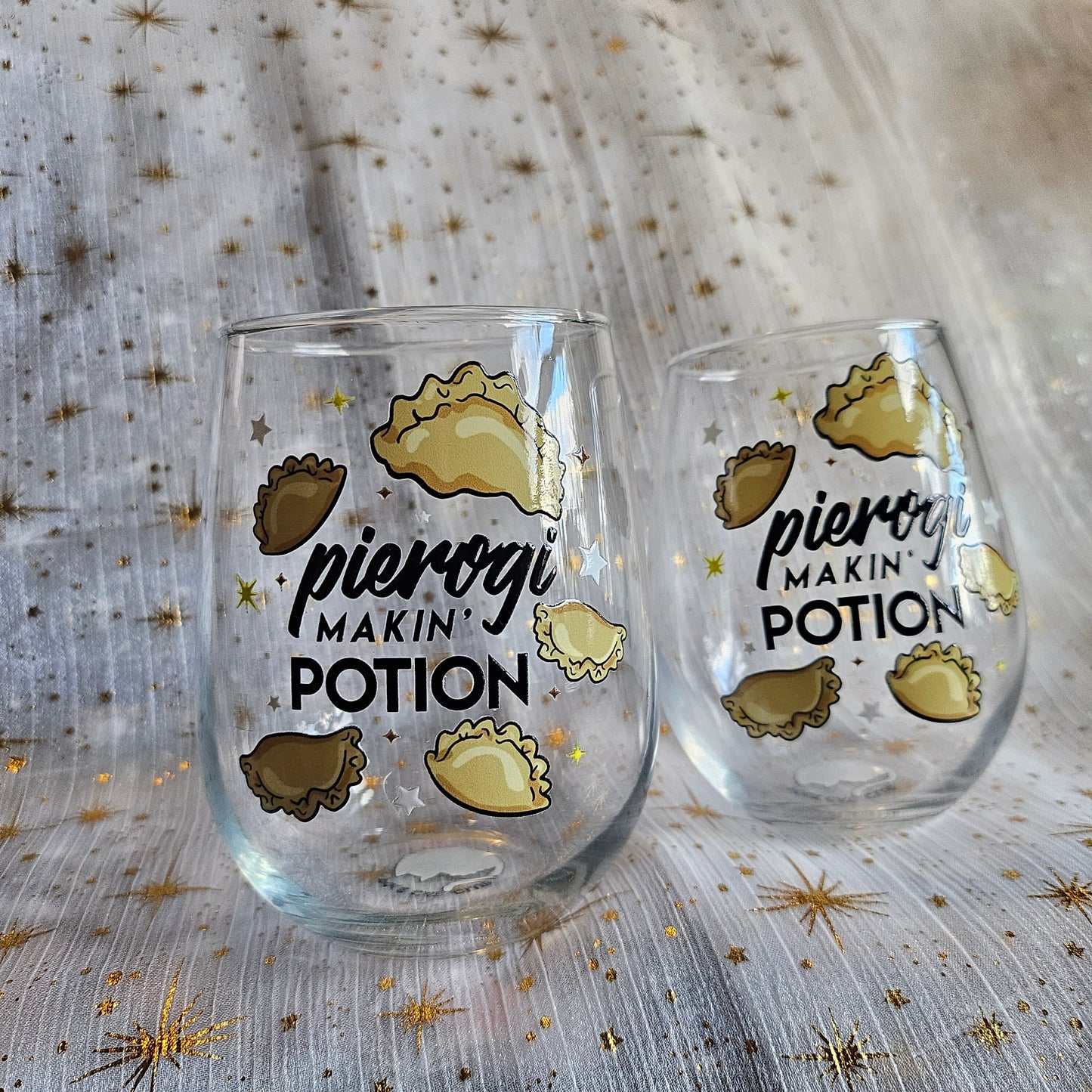 Pierogi Makin’ Potion Wine Glass • Polish Stemless Wine Glass • Pierogi Gift • Cooking Night Glassware • 12 oz or 17 oz