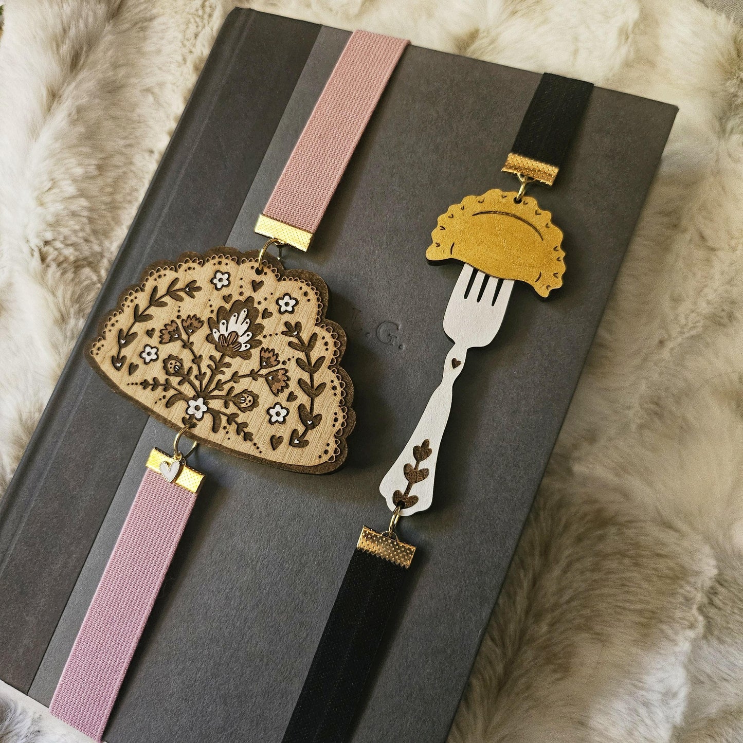 Pierogi on a Fork Bookmark / Elastic Ribbon Band Page Holder with Laser Engraved Wood Design / Book Lover Gift / Dumpling Bookmark / Planner