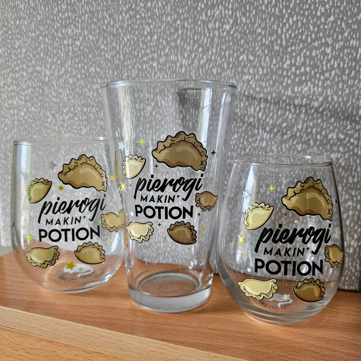 Pierogi Makin’ Potion Wine Glass • Polish Stemless Wine Glass • Pierogi Gift • Cooking Night Glassware • 12 oz or 17 oz